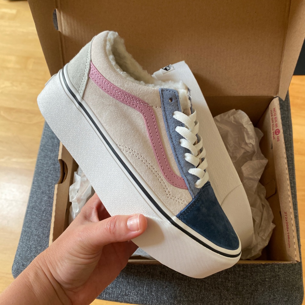 VANS Old Skool Sherpa Platform Shoes - Picture 11 of 12